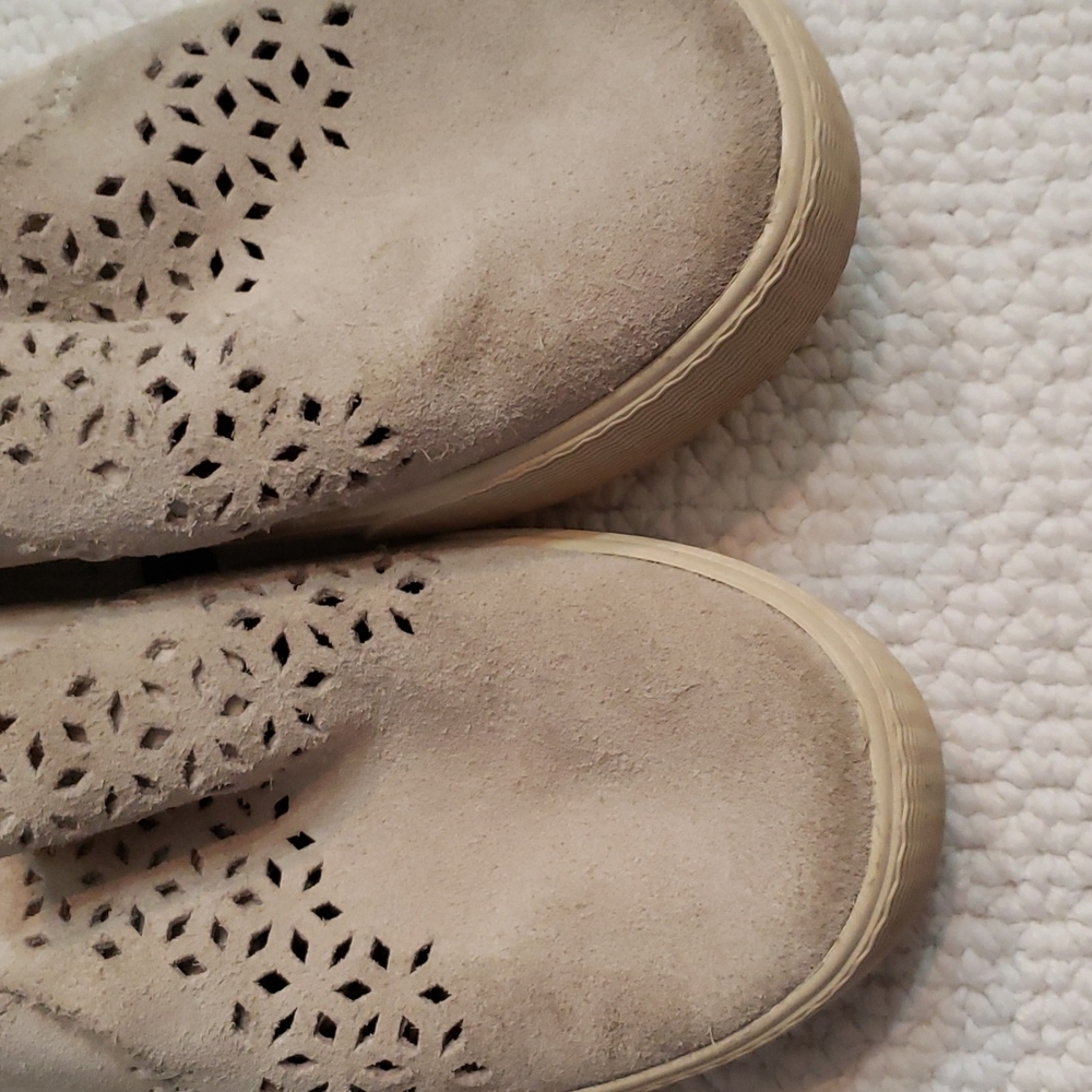 TOMS SLIP-ONS - Picture 8 of 11
